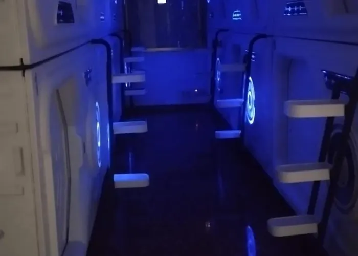Min Hostel Capsules